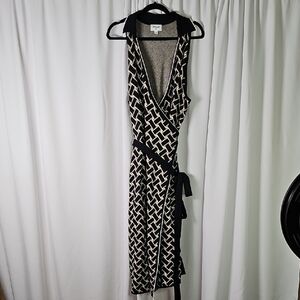 Diane Von Furstenberg Black and Cream Patterned Midi Dress
